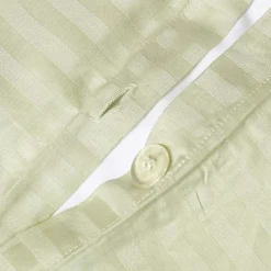 Parure de lit satin rayé en coton égyptien 330 fils vert sauge, 200x200cm - HOMESCAPES