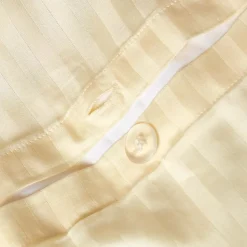 Parure de lit satin rayé en coton égyptien 330 fils jaune pâle, 200x200cm - HOMESCAPES