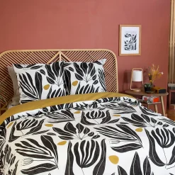 Parure de lit 260x240 cm en coton NOLIE motif feuillage blanc et jaune 3 pièces