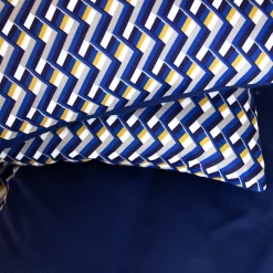 Parure de lit 260x240 cm en microfibre LOSS bleu foncé motif géométrique 3 pièces