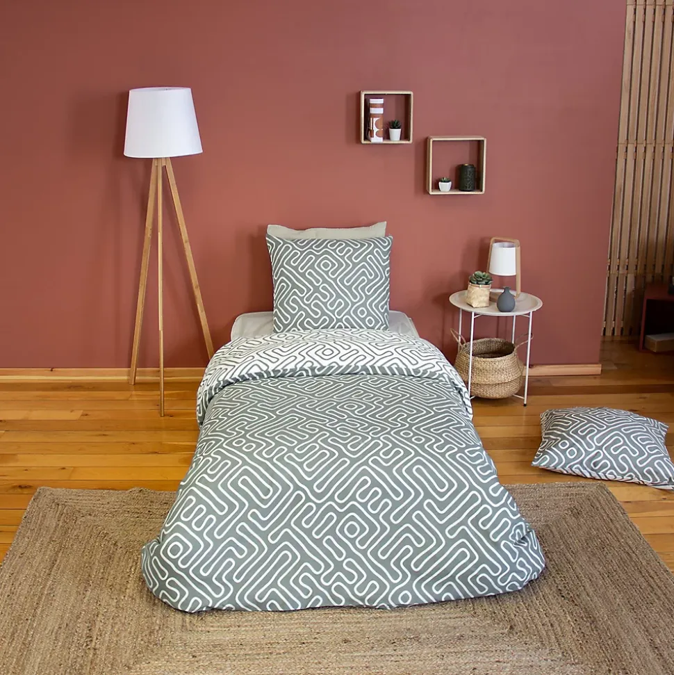 Parure de lit 140x200 cm en microfibre PARCHEMIN vert motif graphique 2 pièces