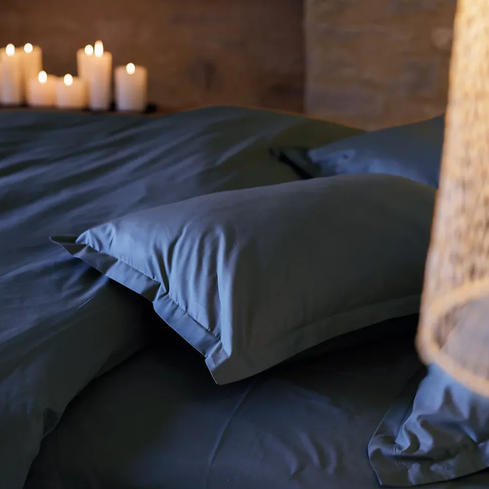 Parure de lit 280x240 cm et taie 50x70 cm percale MANOIR bleu Marine