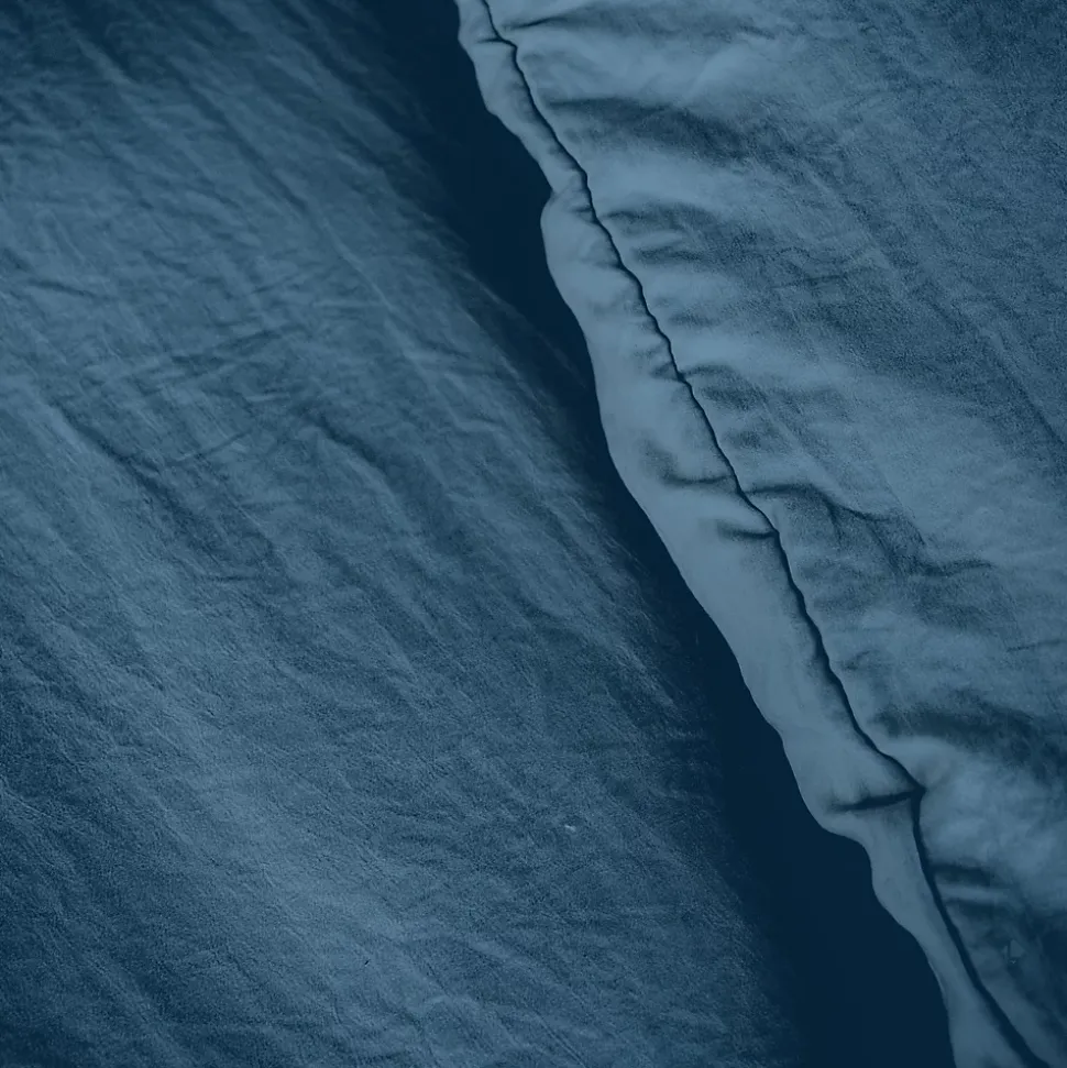 Parure 260x240 cm MILA polyester micro lavée bleu nuit 3 pièces