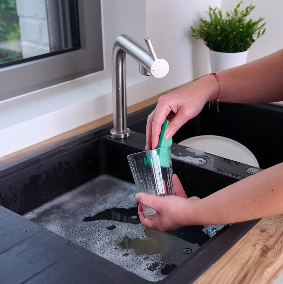 Éponge synthétique à récurer multi-usages L.13 x l.8,4 x ep.2,4 cm multicouleur vendue par 20 pièces