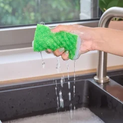 Éponge synthétique abrasive L.11 x l.6,5 x 2,4 cm blanc et vert vendue par 3 pièces