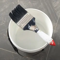 Solvant spécial peinture polyuréthane Sopgal (5 l). Réduit viscosité et augmente l'adhérence. Utilisé pour le nettoyage des outils