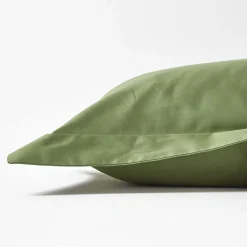 Taie d'oreiller à  volants vert mousse en coton égyptien bio 400 fils, 50x75 cm - HOMESCAPES