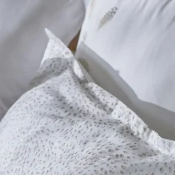 Taie d'oreiller brodée 50x70 cm en satin de coton NINA blanc