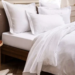 Taie d'oreiller "Prestige" 100% Satin de coton Peigné avec fines rayures / 120 fils /cm² Coton Pur - - Taie d'oreiller 50 x 70 cm