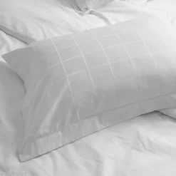 Taie d'oreiller 50x70 cm satin CONCERTO carreaux blanc Neige