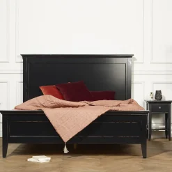 VANESSA Lit double style bord de mer en pin laqué noir, 160 x 200